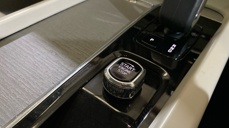 Volvo XC60 2.0 B4D Plus Dark 5dr AWD Geartronic Diesel Estate